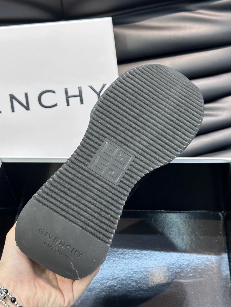 Unique Gxvxnchy Sneakers 154090