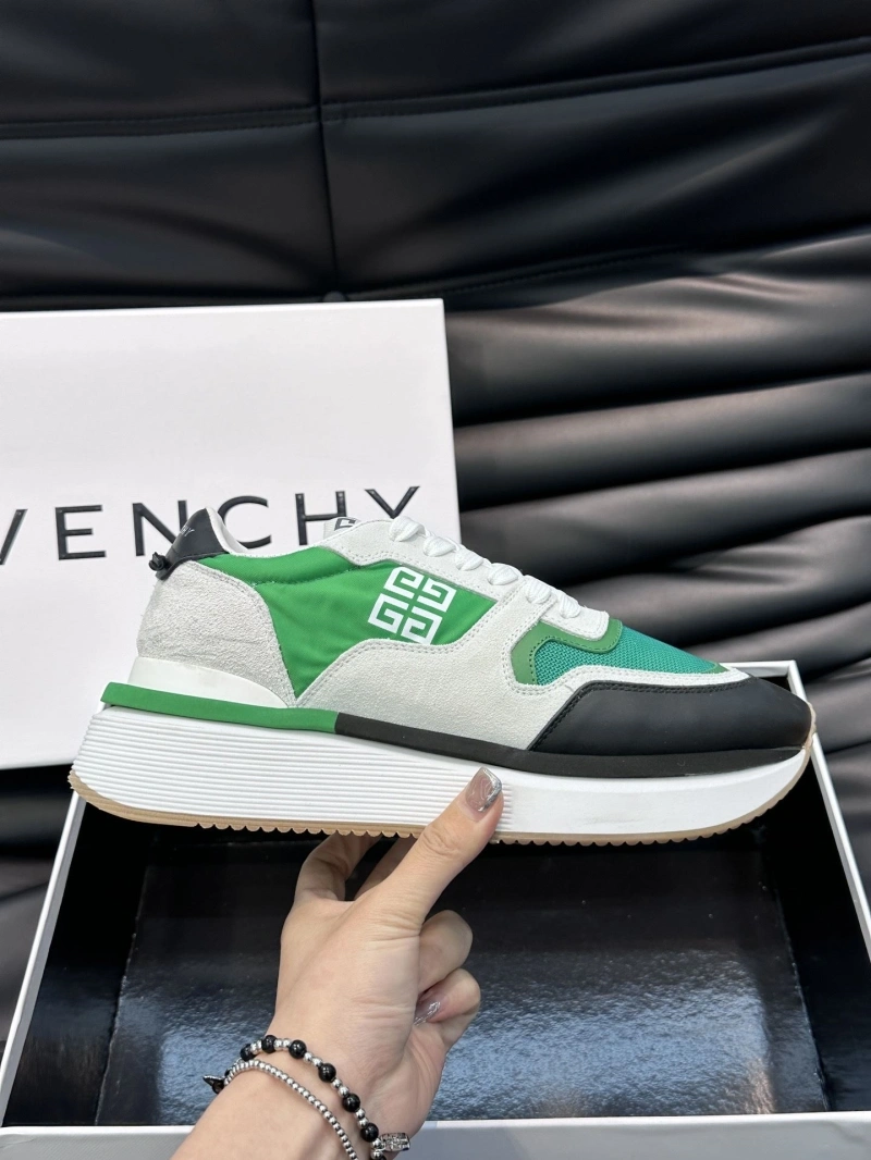 Classic Gxvxnchy Sneakers 154089
