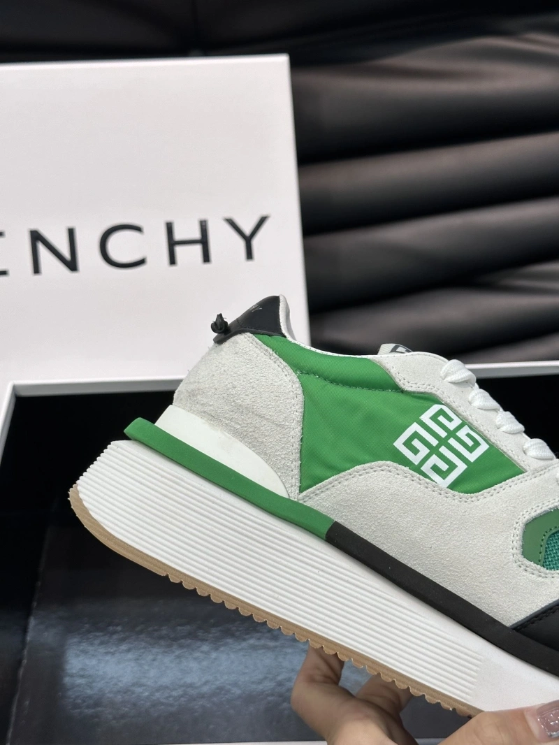 Classic Gxvxnchy Sneakers 154089