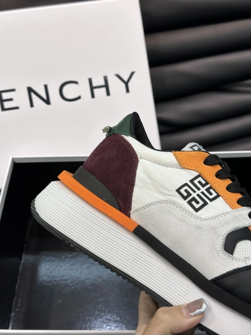 Functional Gxvxnchy Sneakers 154081