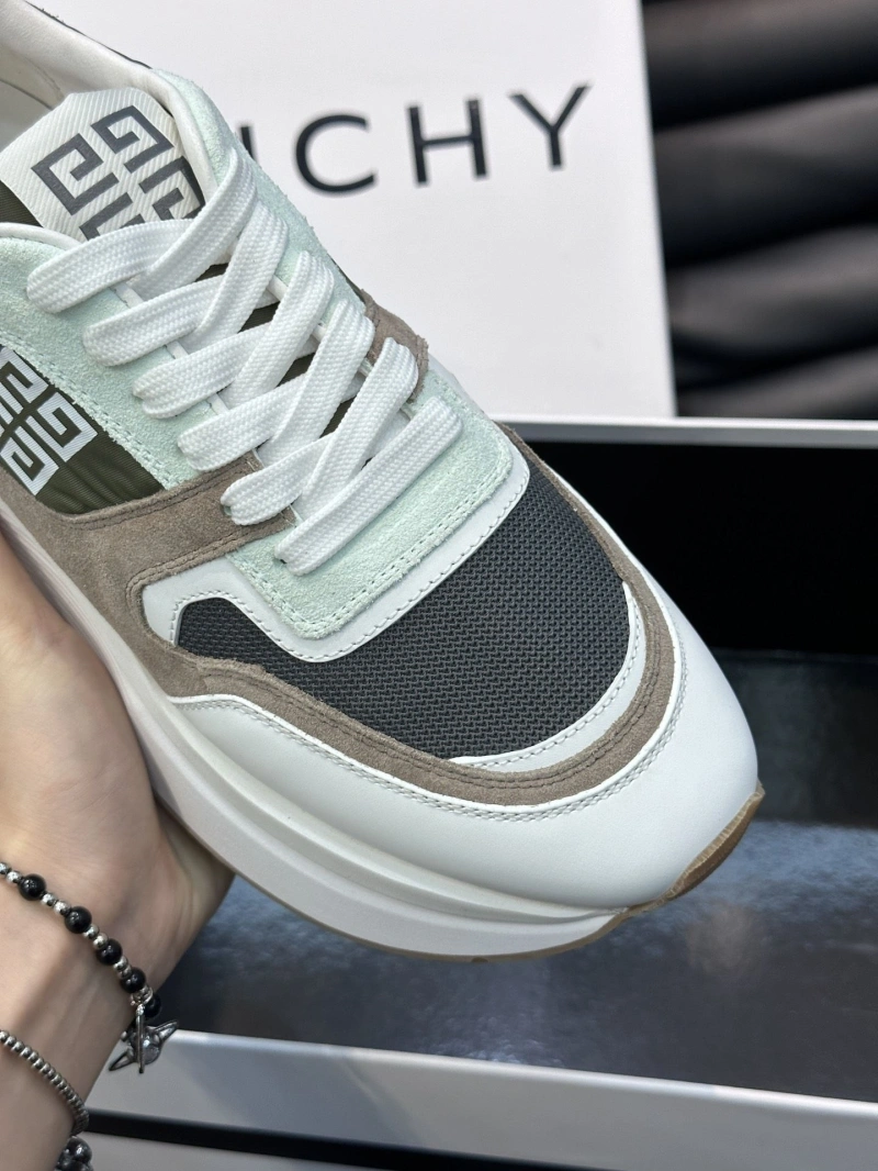 Gxvxnchy Sneakers Classic 154082