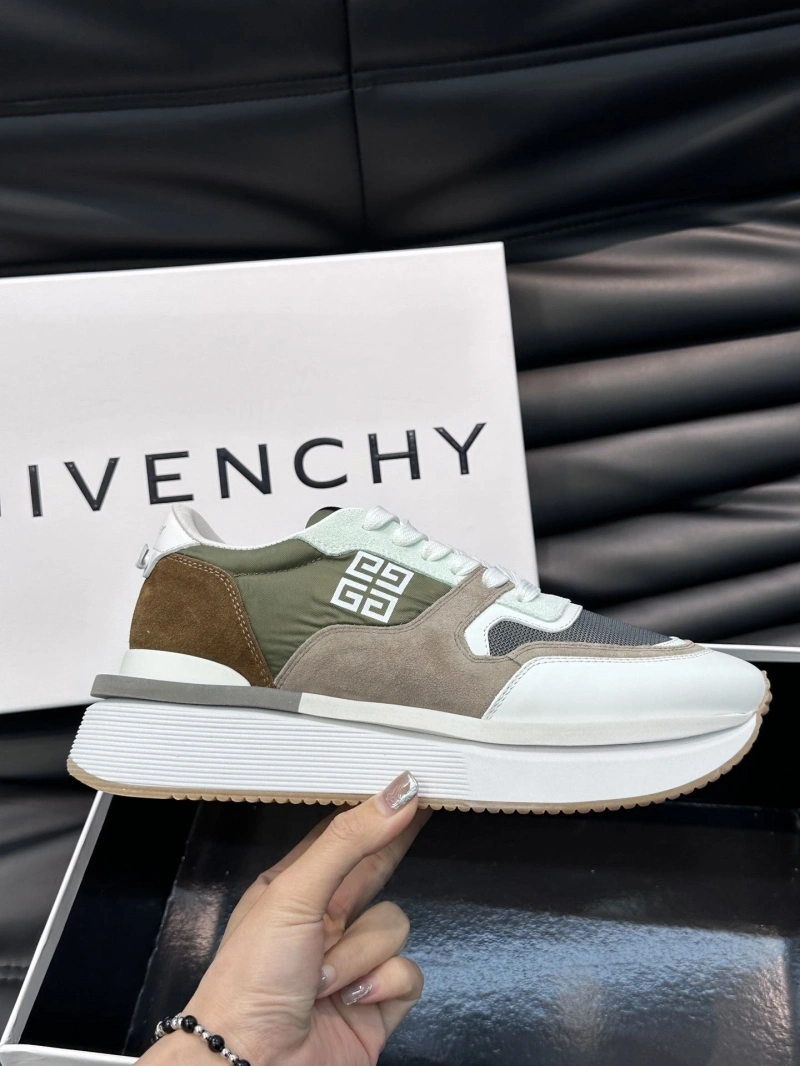 Gxvxnchy Sneakers Classic 154082