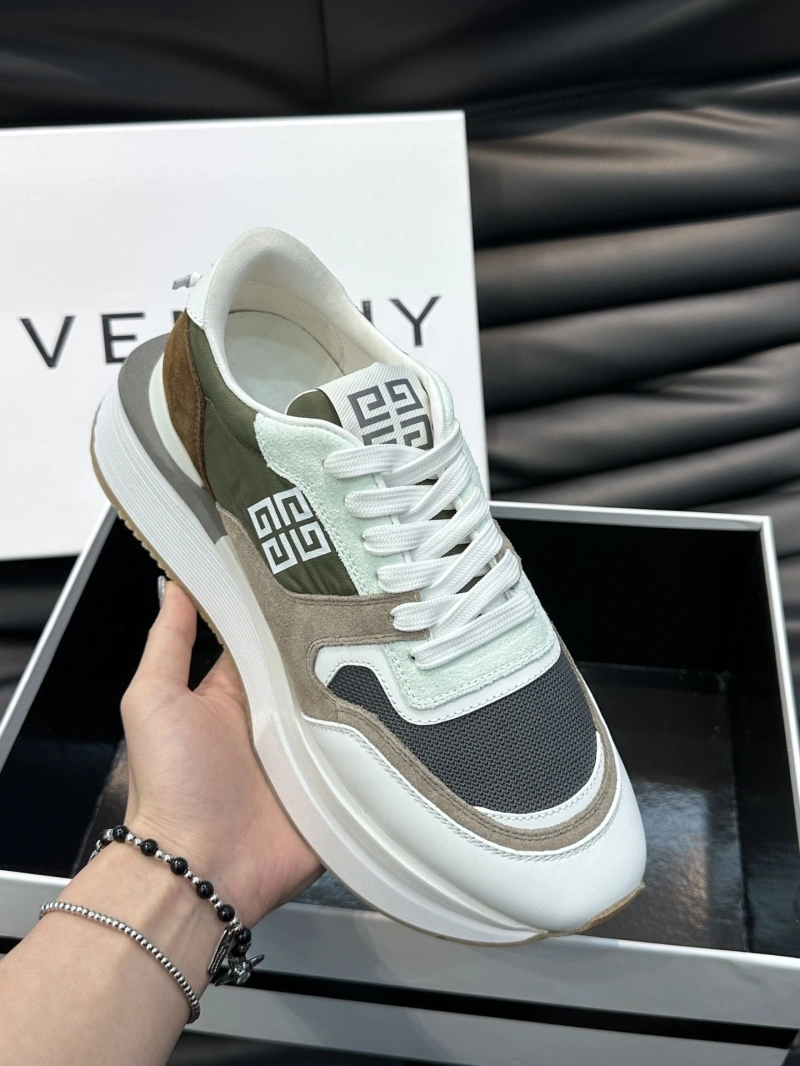 Gxvxnchy Sneakers Classic 154082
