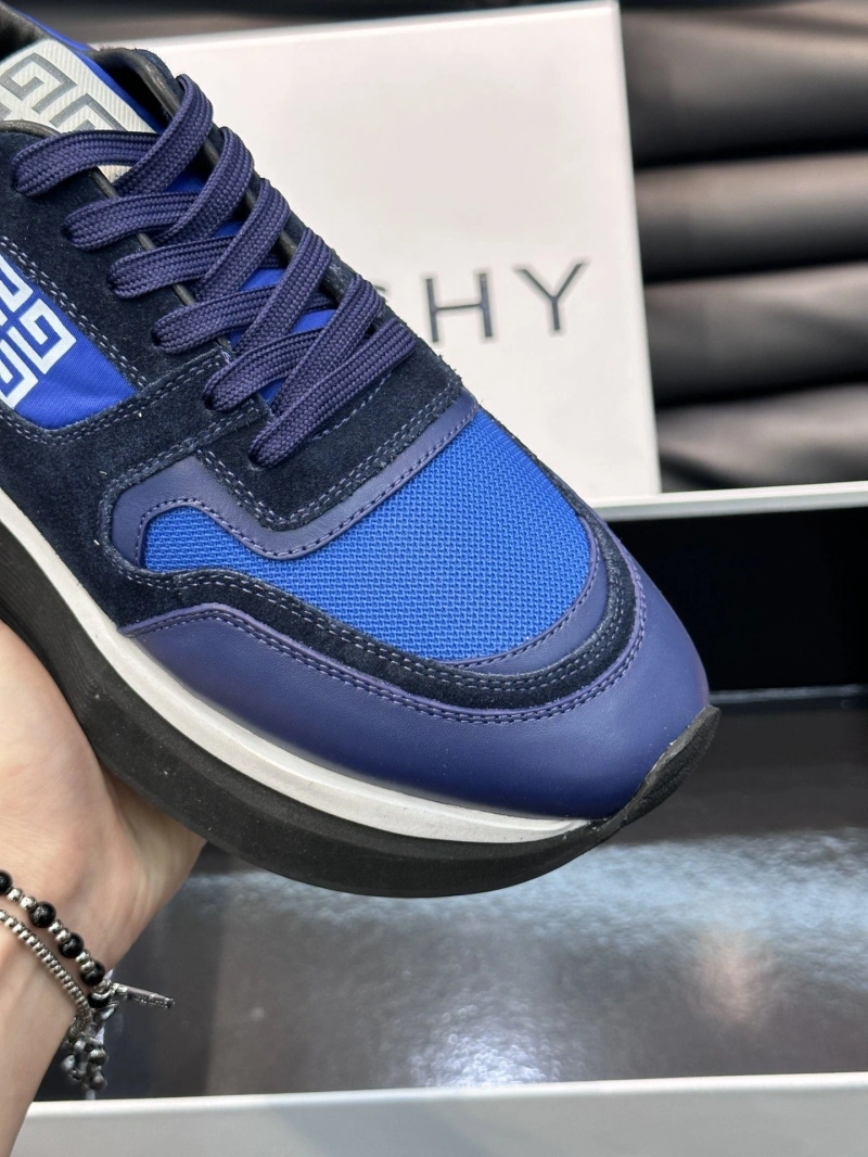 Gxvxnchy Sneakers EasyMatch 154076