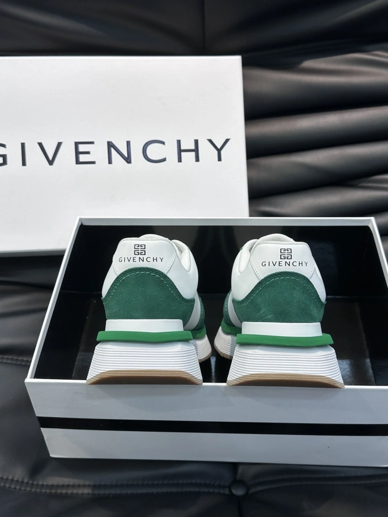 Gxvxnchy Sneakers Classic 154074
