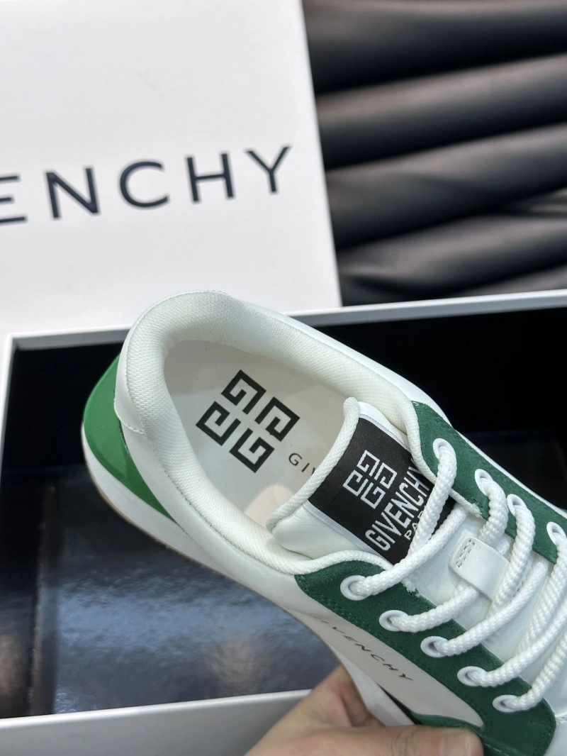 Gxvxnchy Sneakers Classic 154074