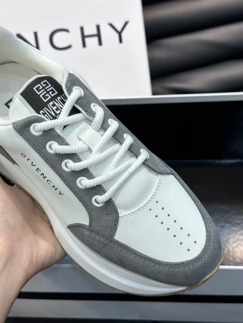 Gxvxnchy Sneakers Modern 154095