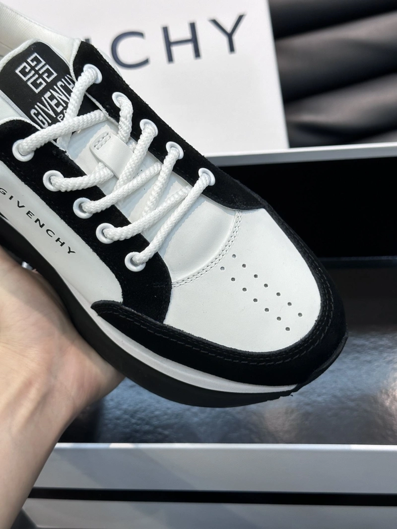 Gxvxnchy Sneakers Fashionable 154091