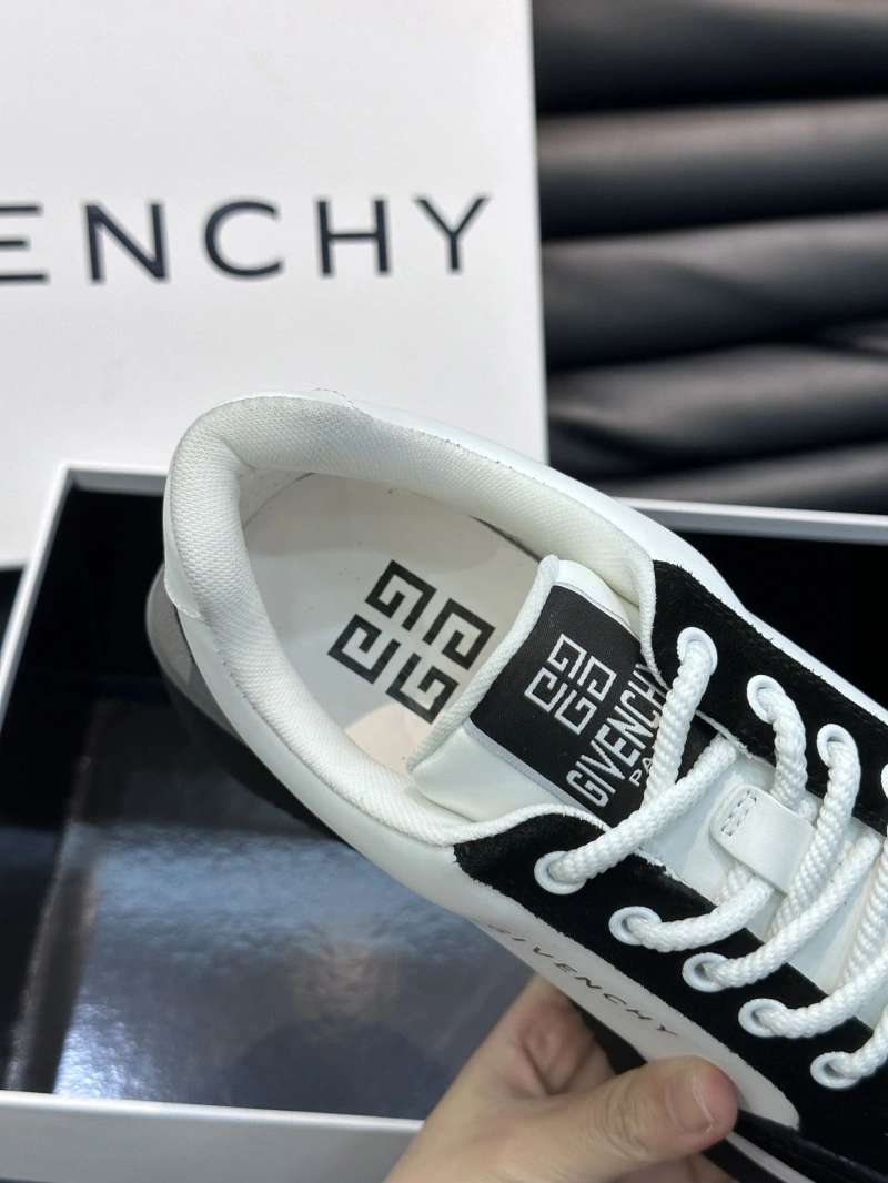 Gxvxnchy Sneakers Fashionable 154091