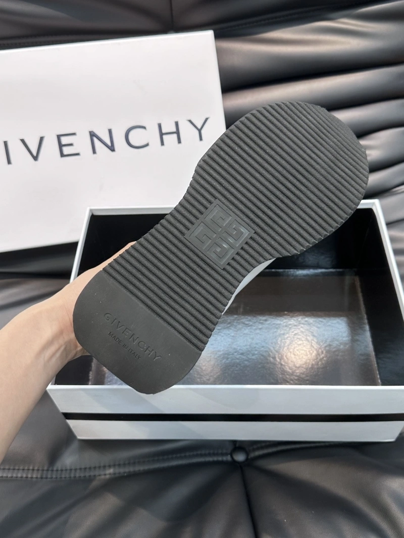 Gxvxnchy Sneakers Fashionable 154091