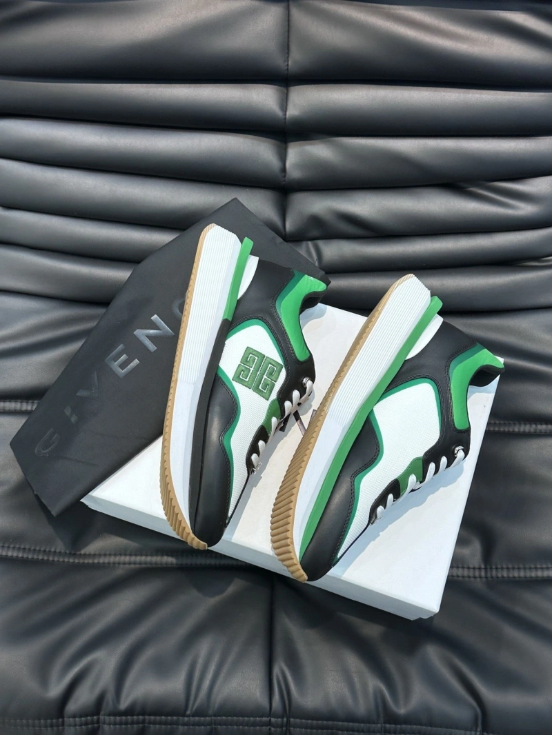 Gxvxnchy Sneakers EyeCatching 154073