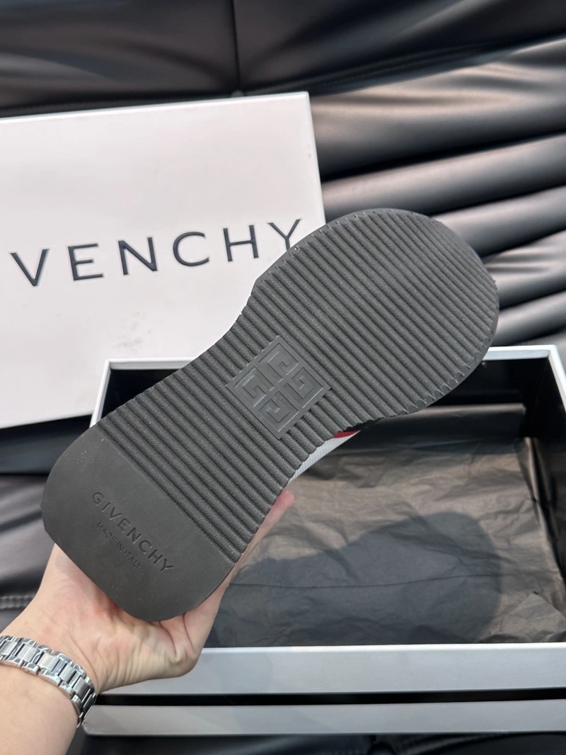 Gxvxnchy Sneakers Bright 154075