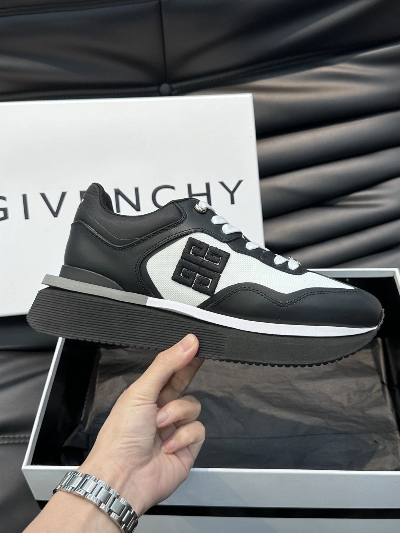 Timeless Gxvxnchy Sneakers 154077