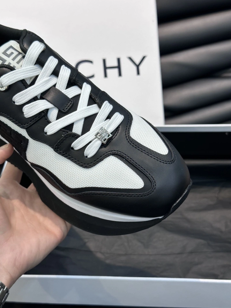 Timeless Gxvxnchy Sneakers 154077