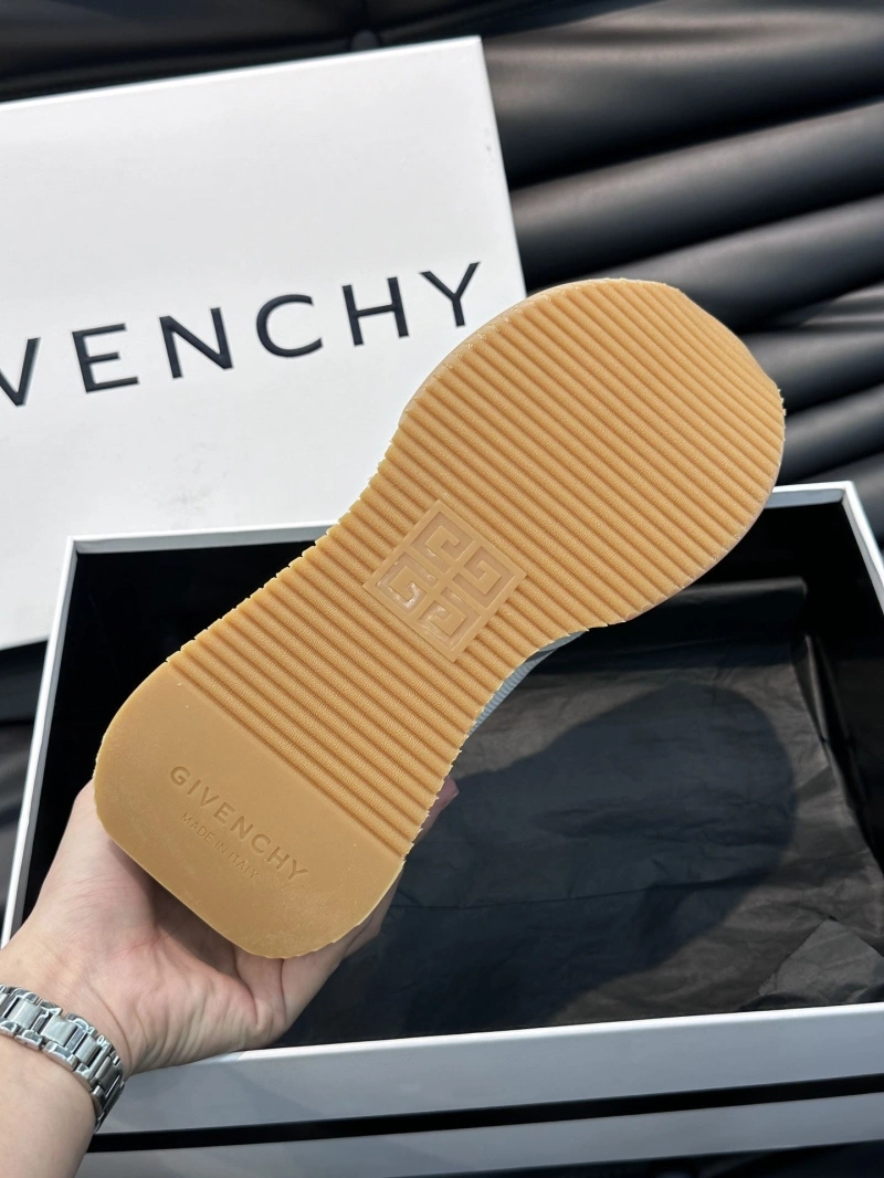 Gxvxnchy Sneakers Refined 154078