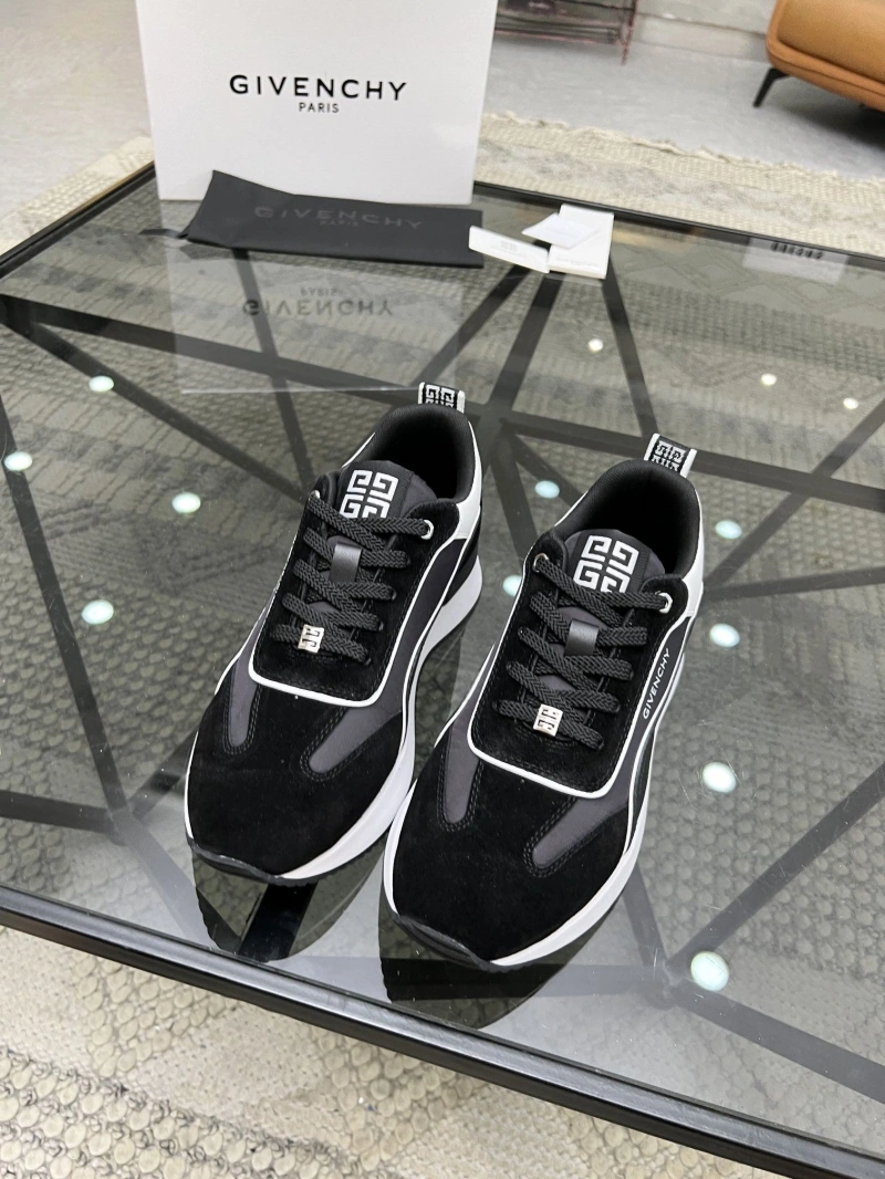Classic Gxvxnchy Sneakers 154071