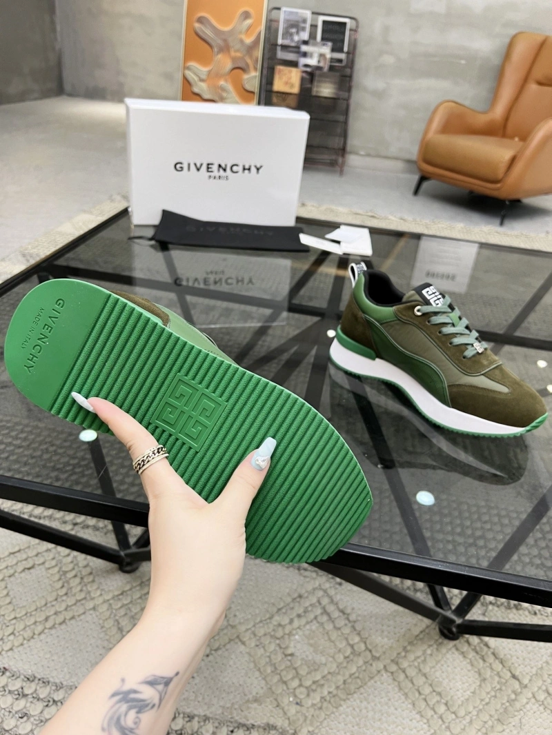 Versatile Gxvxnchy Sneakers 154072