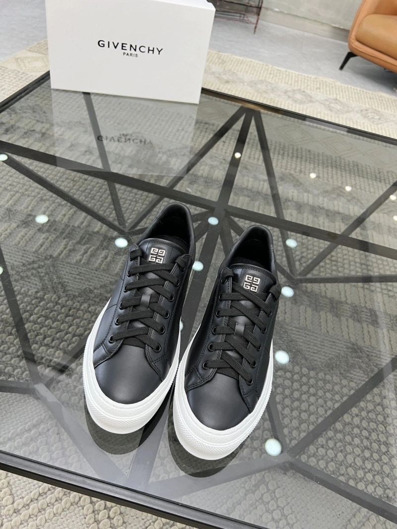 Gxvxnchy Sneakers Sophisticated 154060