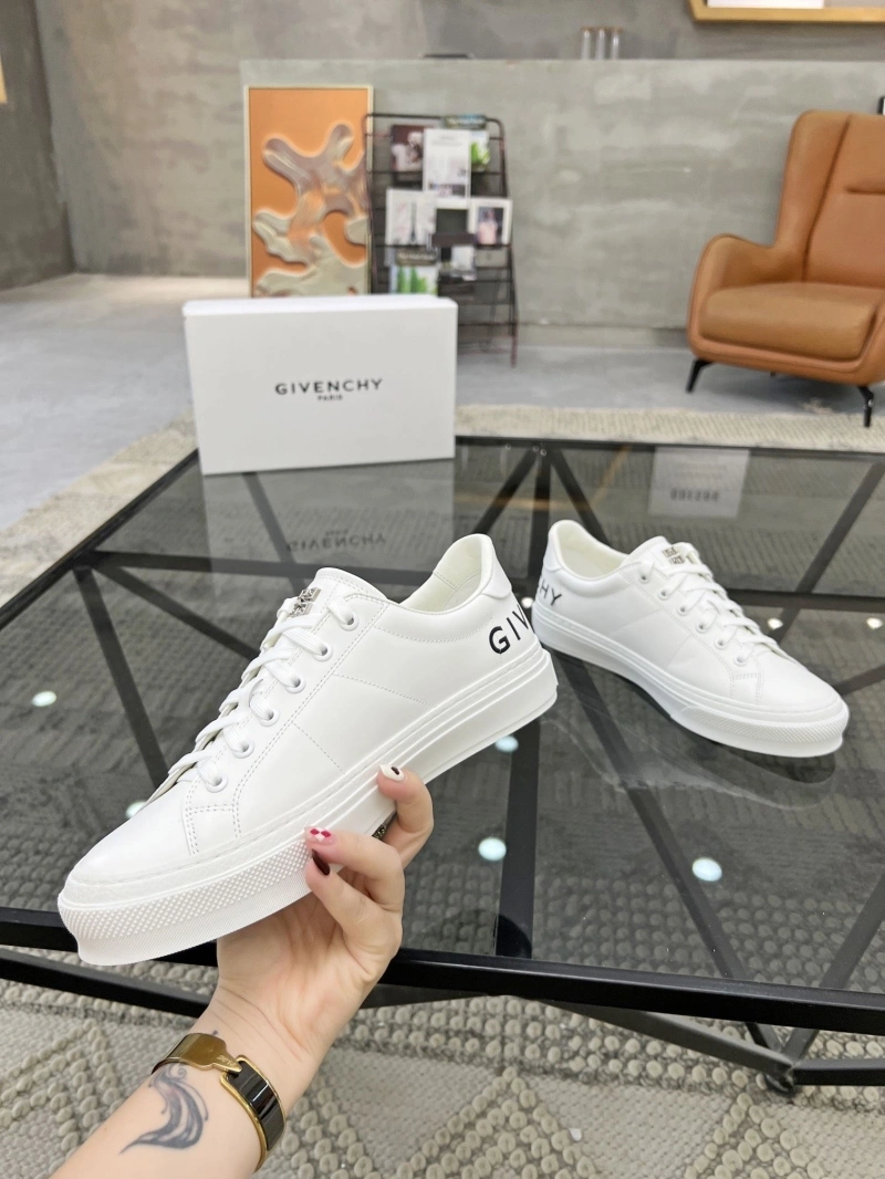 Gxvxnchy Sneakers Lightweight 154061