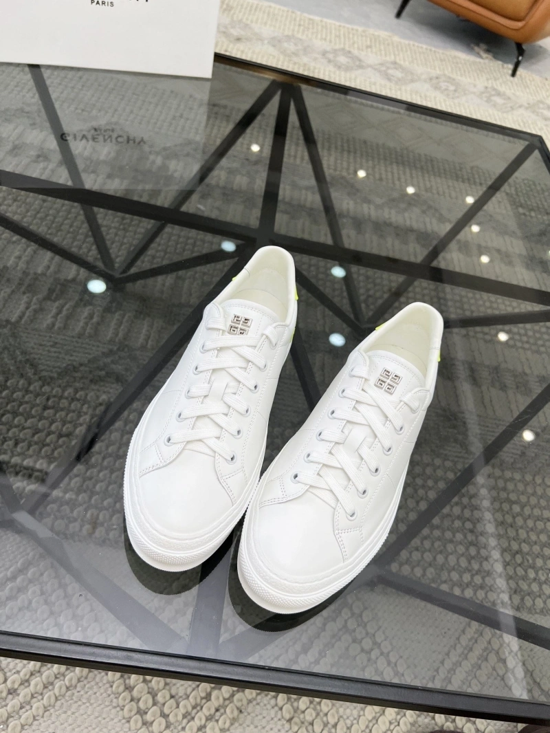 Cozy Gxvxnchy Sneakers 154059