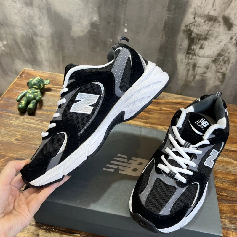 Versatile Othxr Sneakers 216037