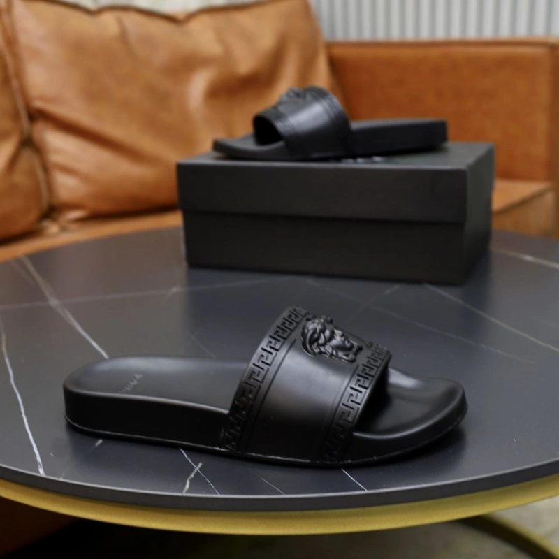 Flexible Gxvxnchy Slippers 154336