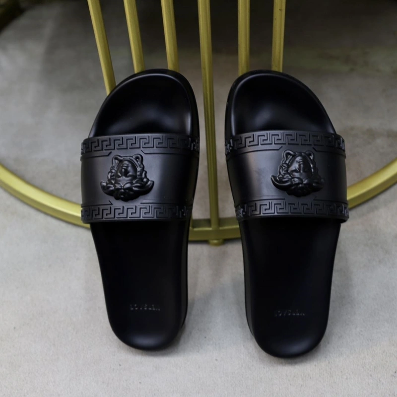 Flexible Gxvxnchy Slippers 154336