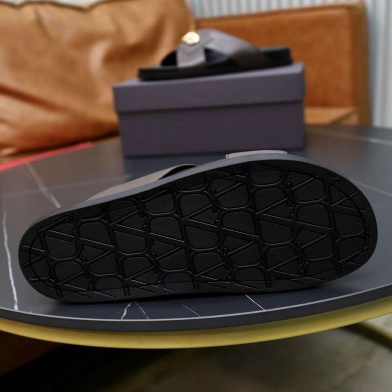 SportInspired Vxlxntino Slippers 231605