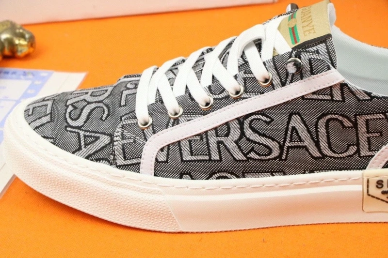 Gxvxnchy Sneakers Flexible 154036