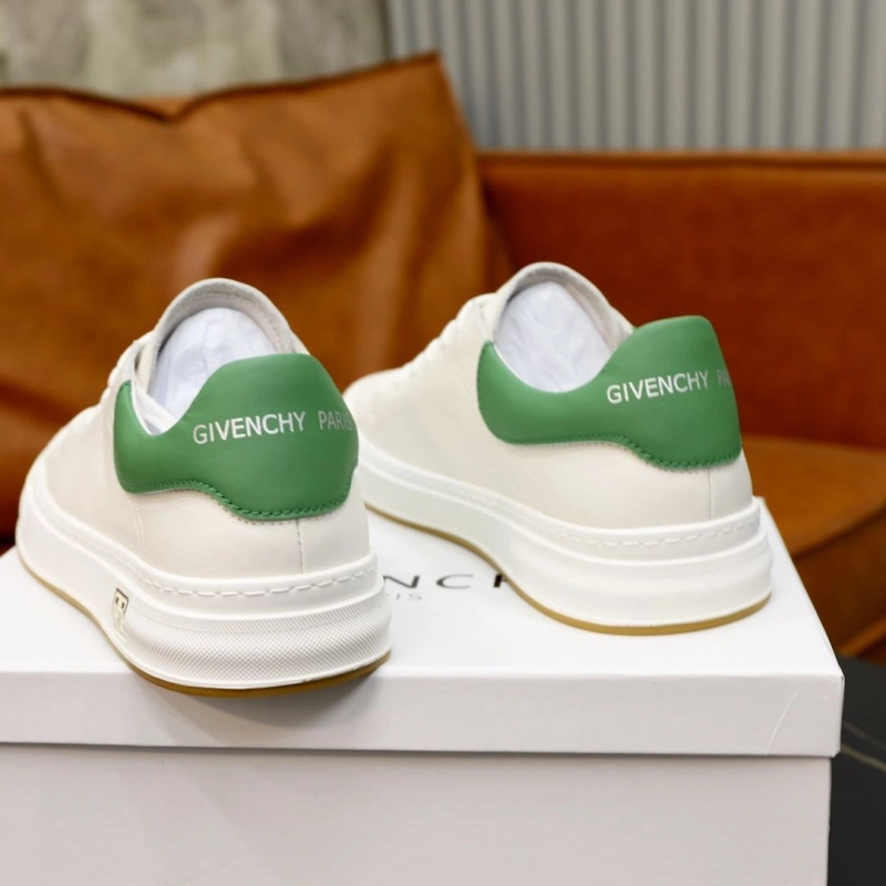 EyeCatching Gxvxnchy Sneakers 154048
