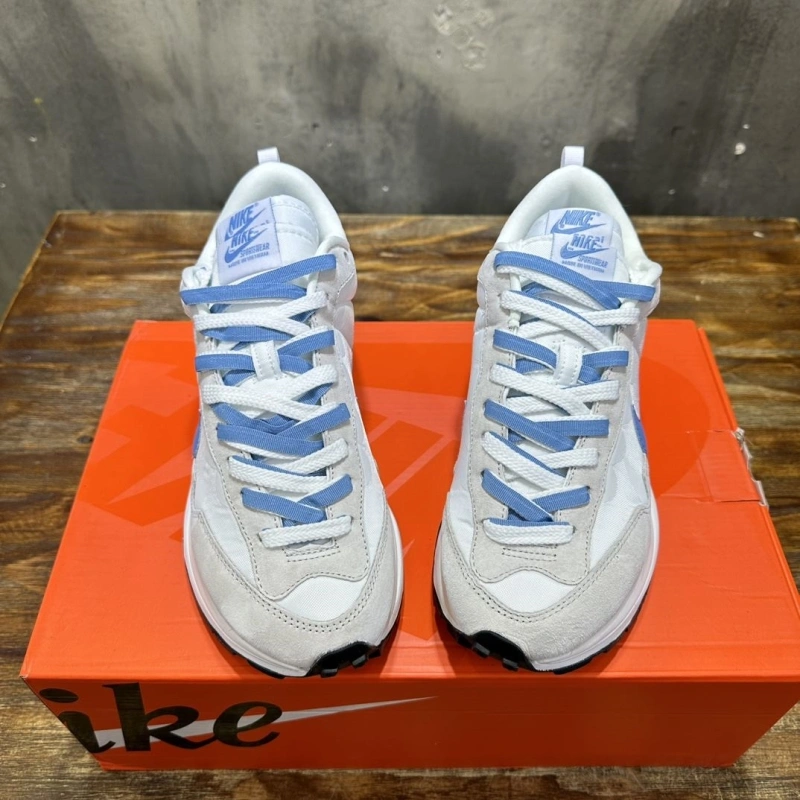 Versatile Bxlxnciaga Sneakers 109977