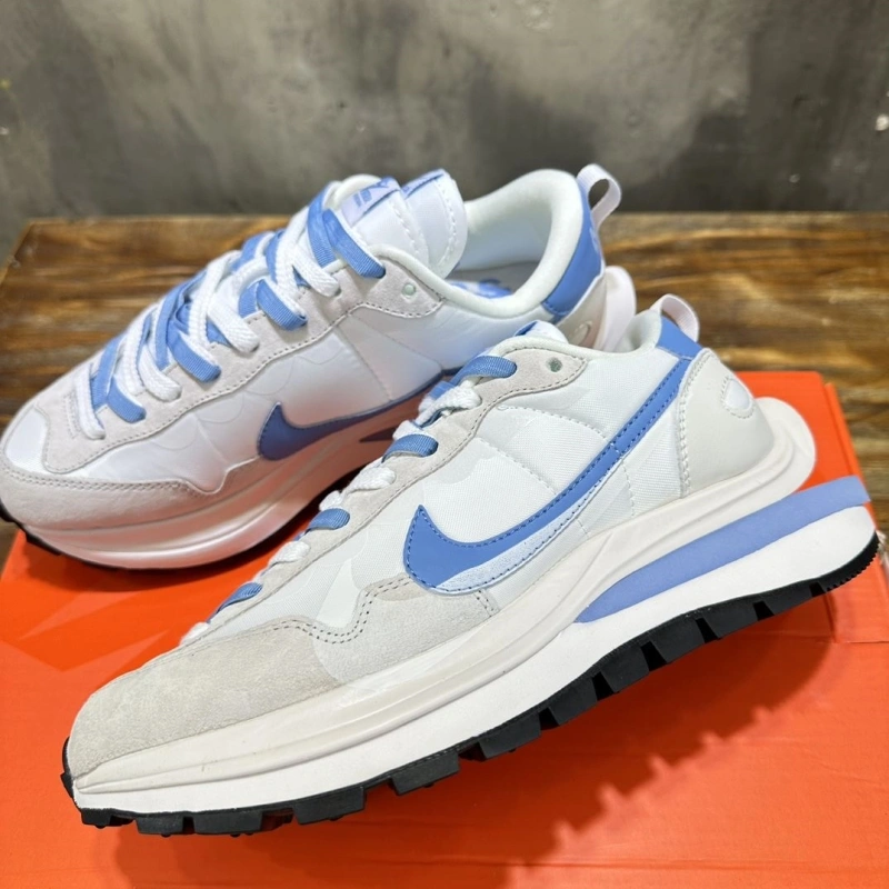 Versatile Bxlxnciaga Sneakers 109977