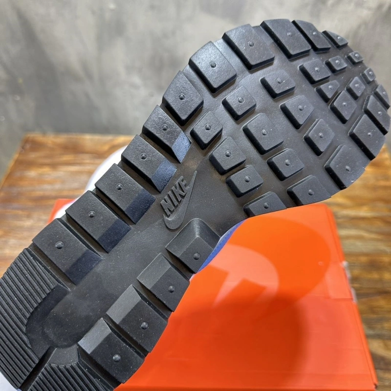 Versatile Bxlxnciaga Sneakers 109977