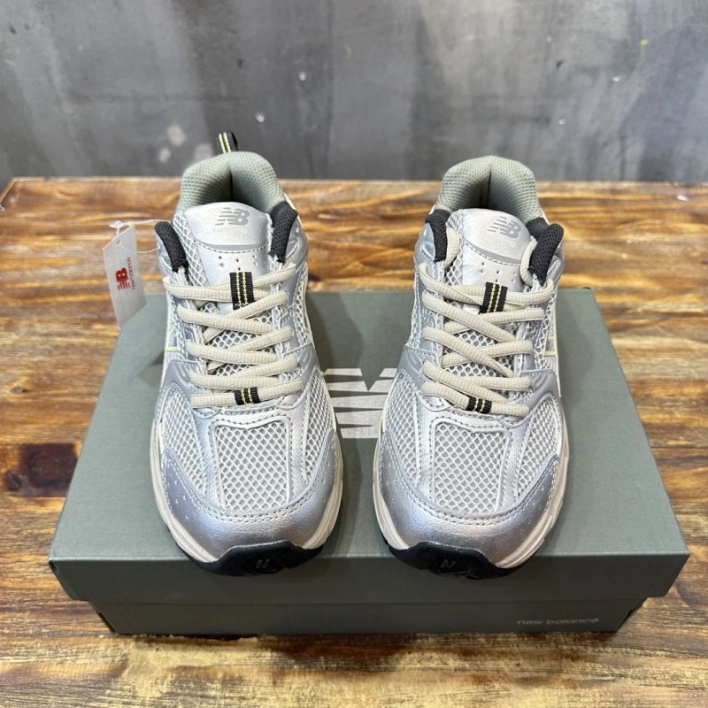 WellDesigned Othxr Sneakers 216011