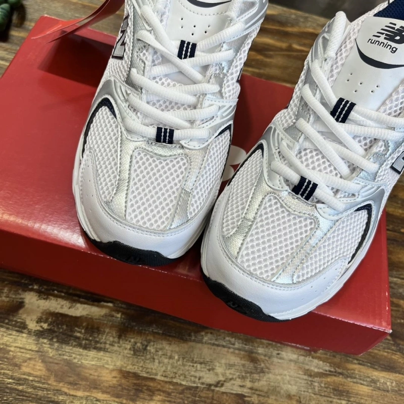 Trendsetting Othxr Sneakers 216009