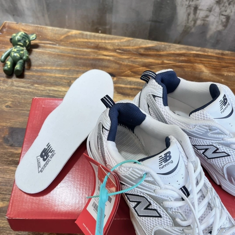 Trendsetting Othxr Sneakers 216009