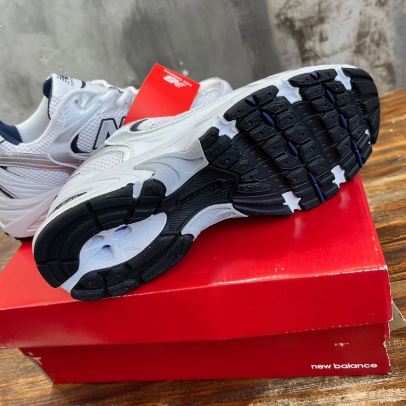 Trendsetting Othxr Sneakers 216009