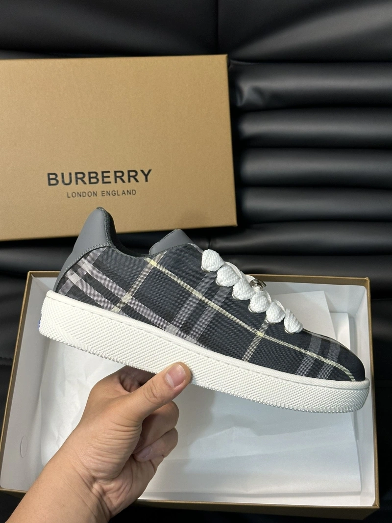 Classic Bxrbxrry Sneakers 115361