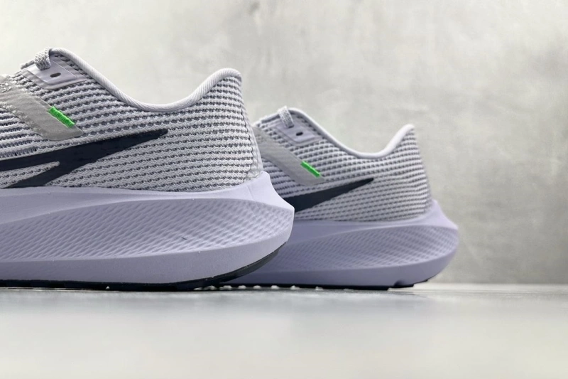Lightweight Nxkx Sneakers 199502