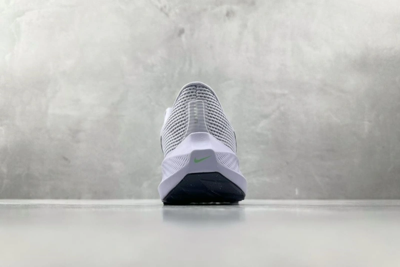 Lightweight Nxkx Sneakers 199502