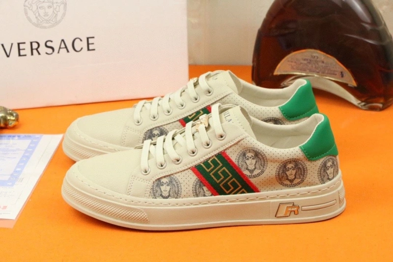 Compact Gxvxnchy Sneakers 154032