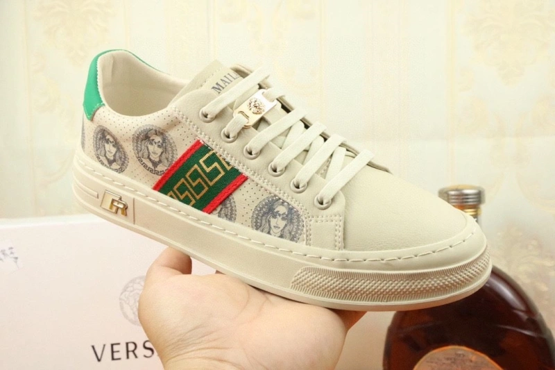 Compact Gxvxnchy Sneakers 154032