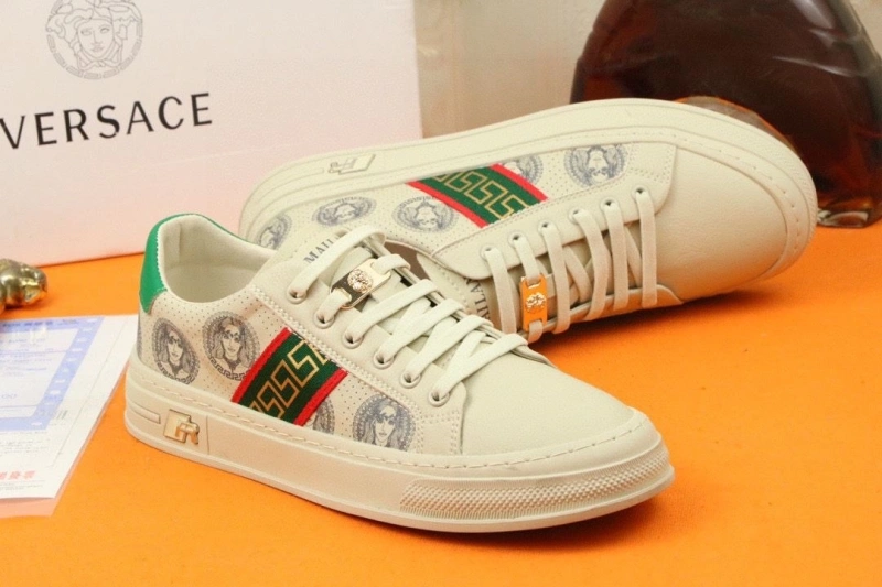 Compact Gxvxnchy Sneakers 154032