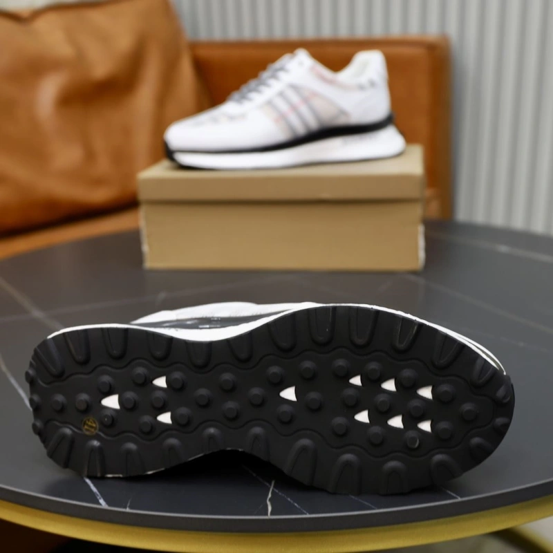 Fashionable Bxrbxrry Sneakers 115349