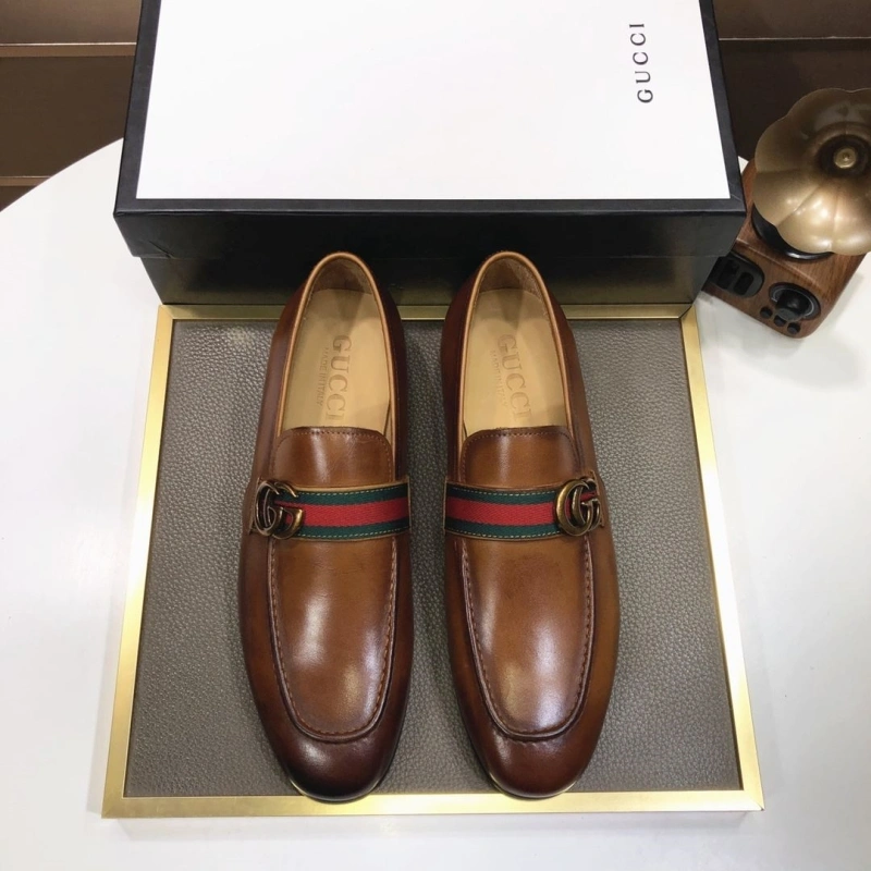 Stylish Gxccx Leather Shoes 162880