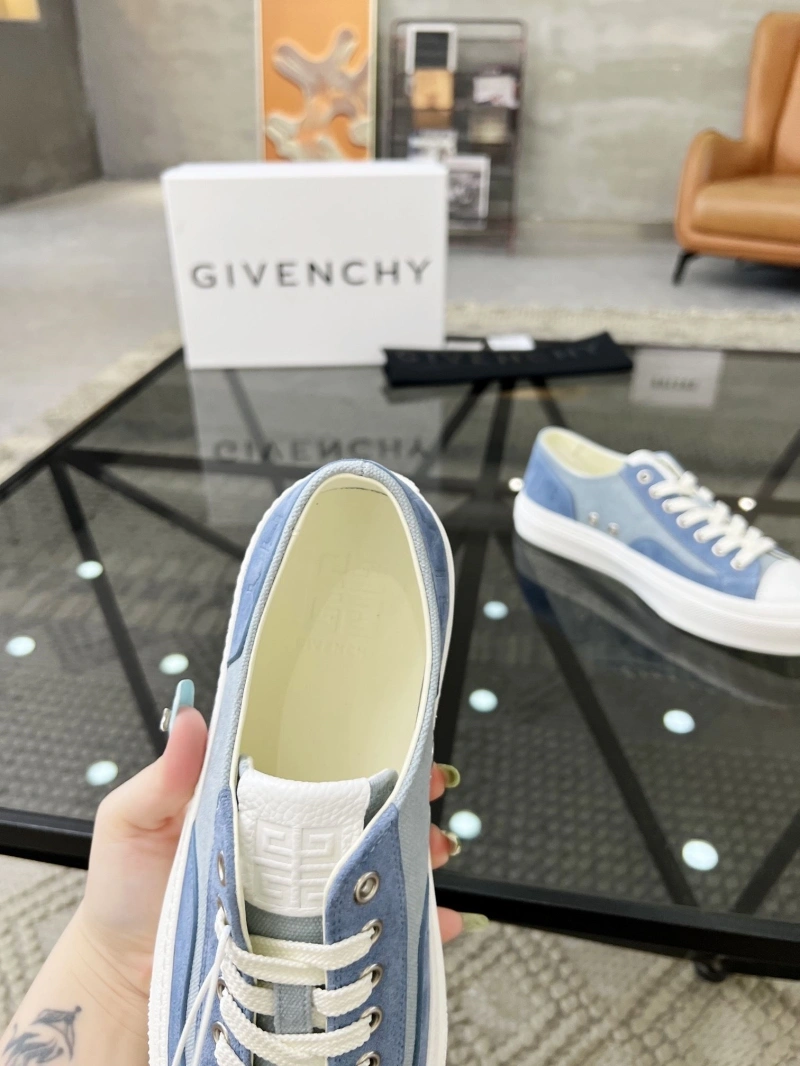 Gxvxnchy Sneakers Efficient 154049