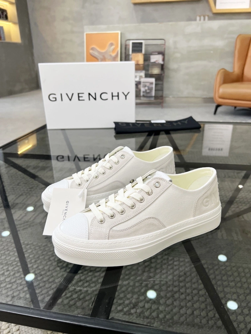 Gxvxnchy Sneakers Sophisticated 154035