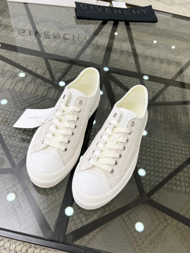Gxvxnchy Sneakers Sophisticated 154035