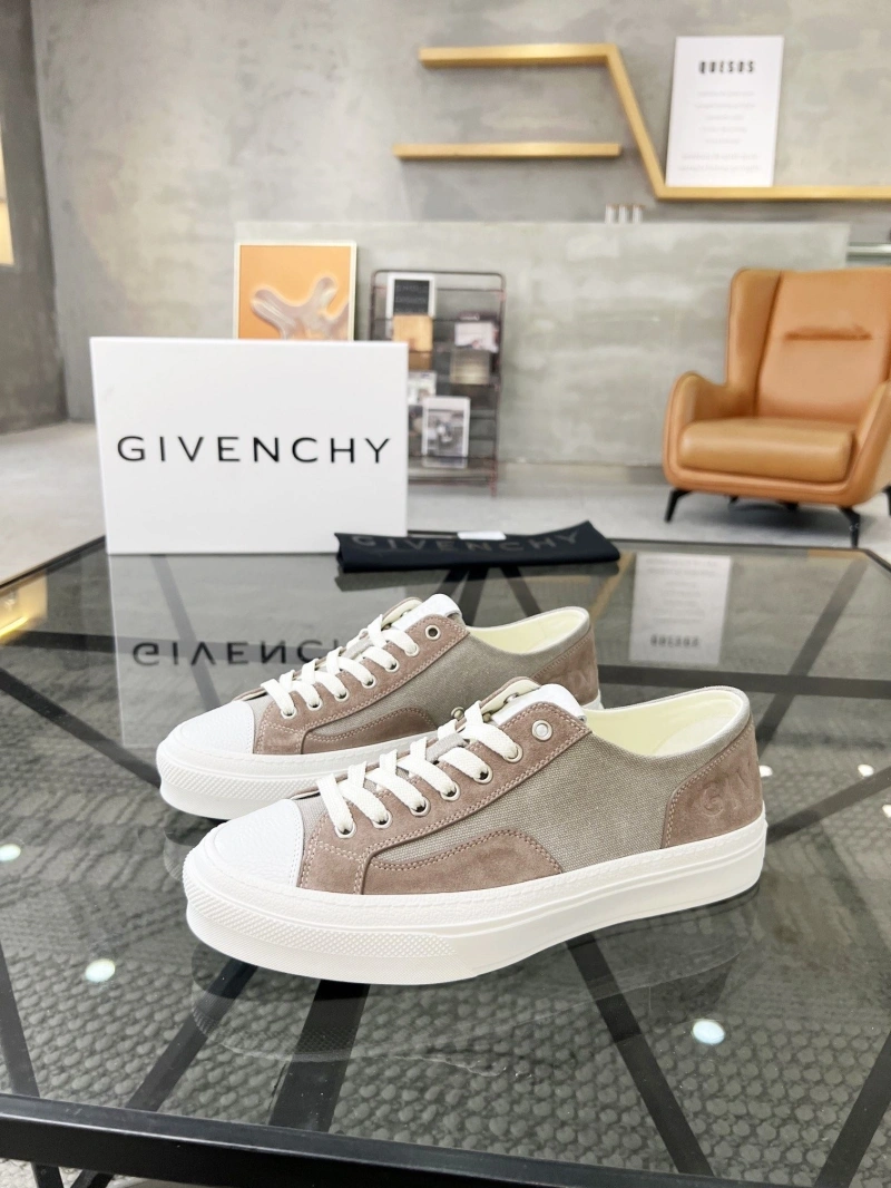 Gxvxnchy Sneakers TopPick 154037