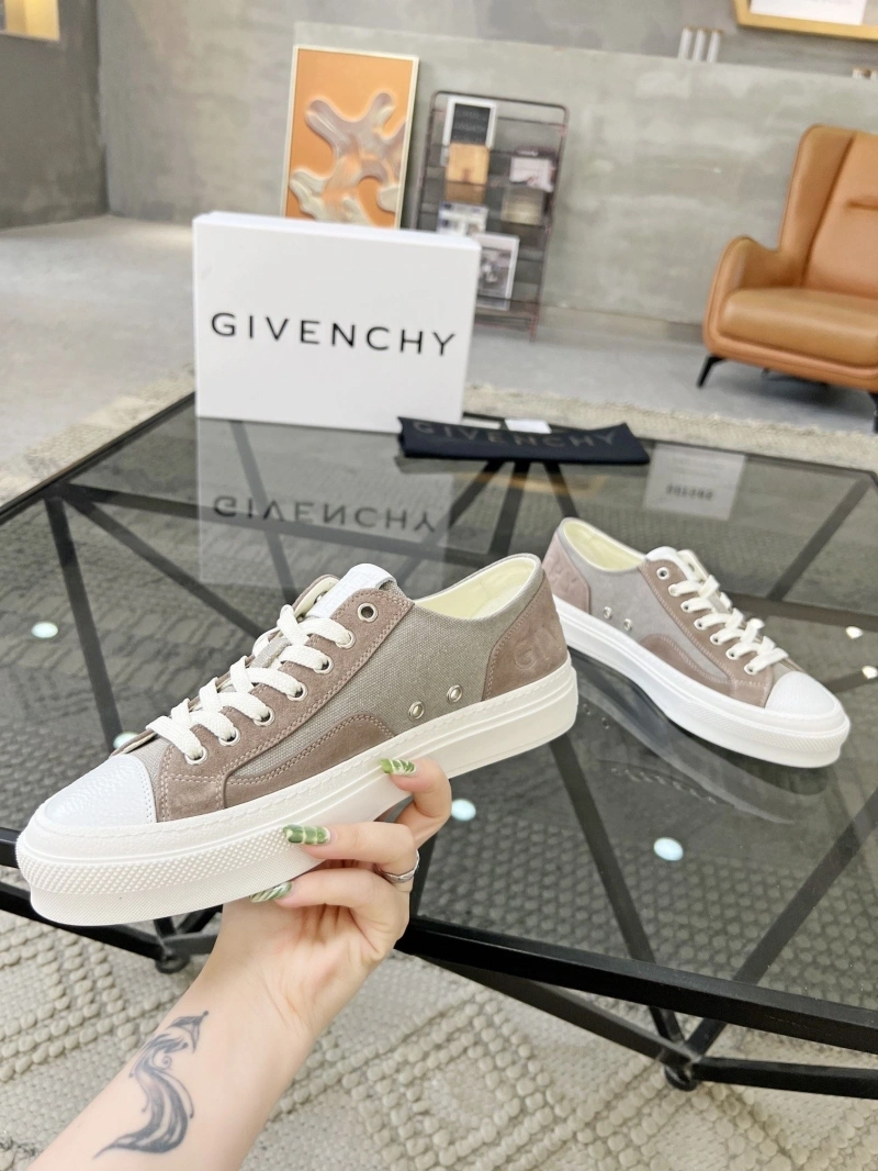 Gxvxnchy Sneakers TopPick 154037